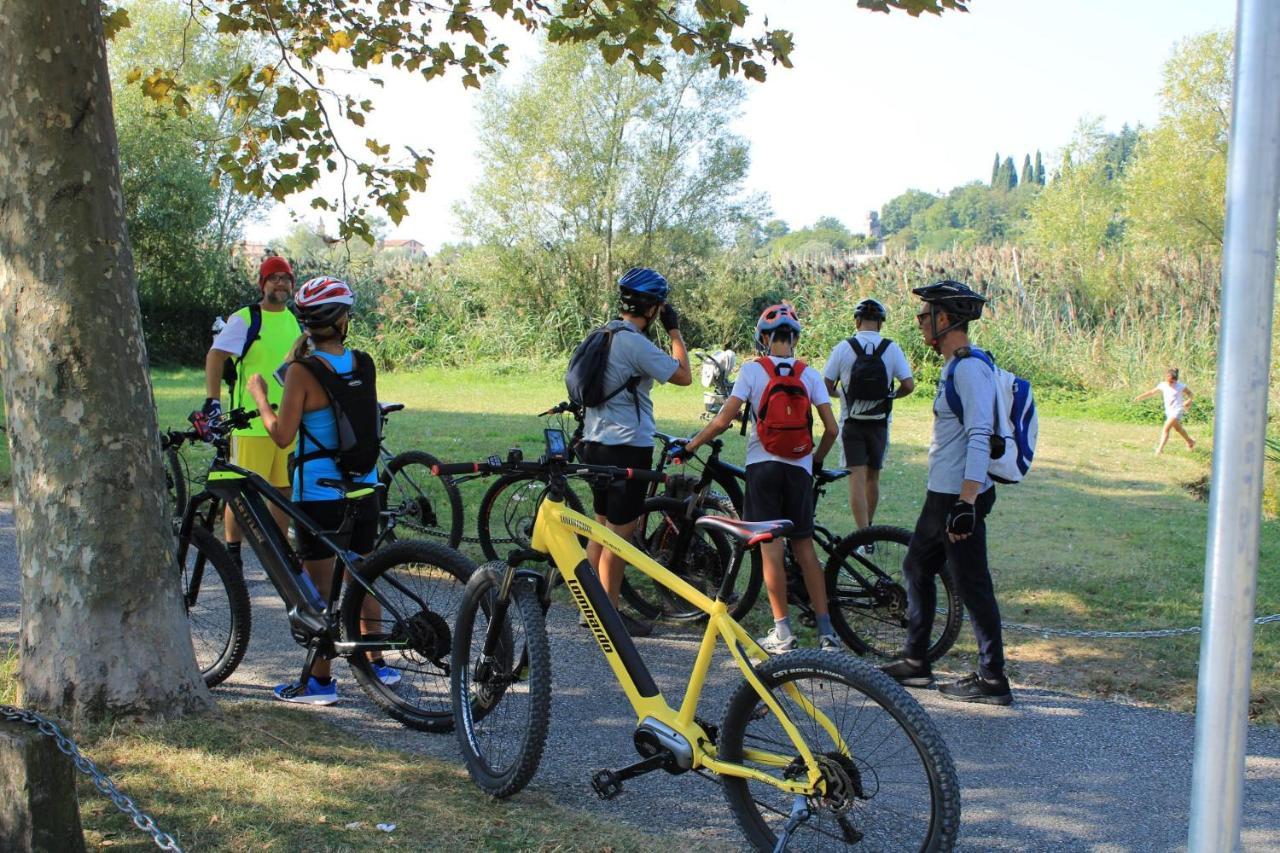 B&Bike Como Lake Castelmarte 外观 照片